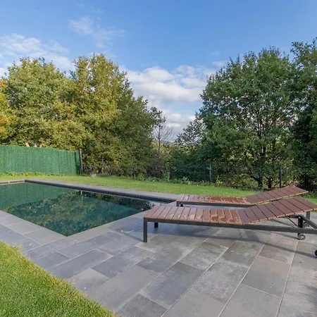 Casa Moderna Con Piscina Y Vistas Al Bosque. Vila *
