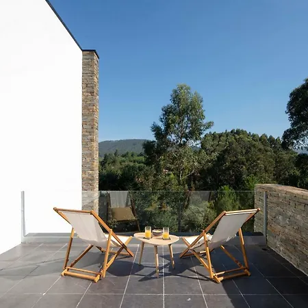 Casa Moderna Con Piscina Y Vistas Al Bosque. Vila Mungia
